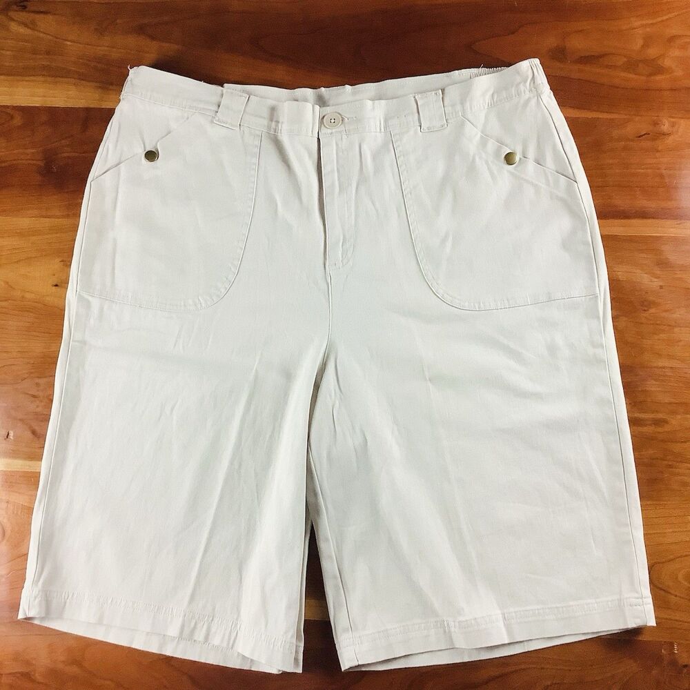 Bobbie Brooks Women 2X 20-22 36X11 Bermuda Shorts Light Khaki Cream Neutral Prep